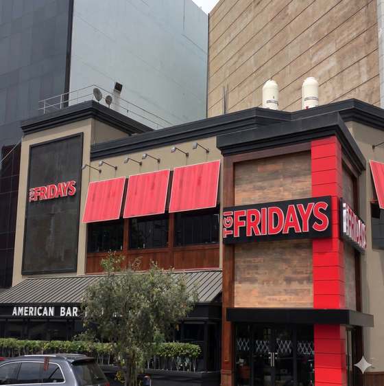 Fridays – Óvalo Gutierrez - ITO - Miraflores, Lima, Perú
